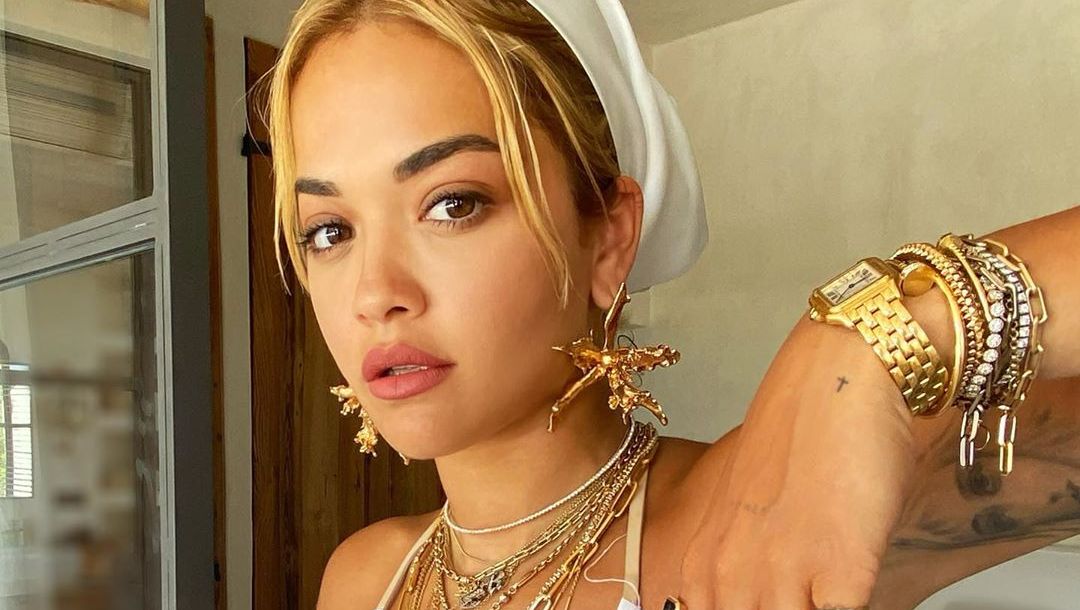 Η Rita Ora έκανε πάρτυ 30 ατόμων εν μέσω καραντίνας και τώρα ζητά 