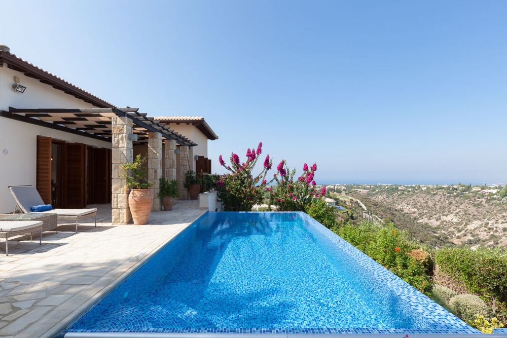 Η Homes & Villas από την Marriott International επέλεξε τις κατοικίες της Holiday Residences στο Aphrodite Hills Resort