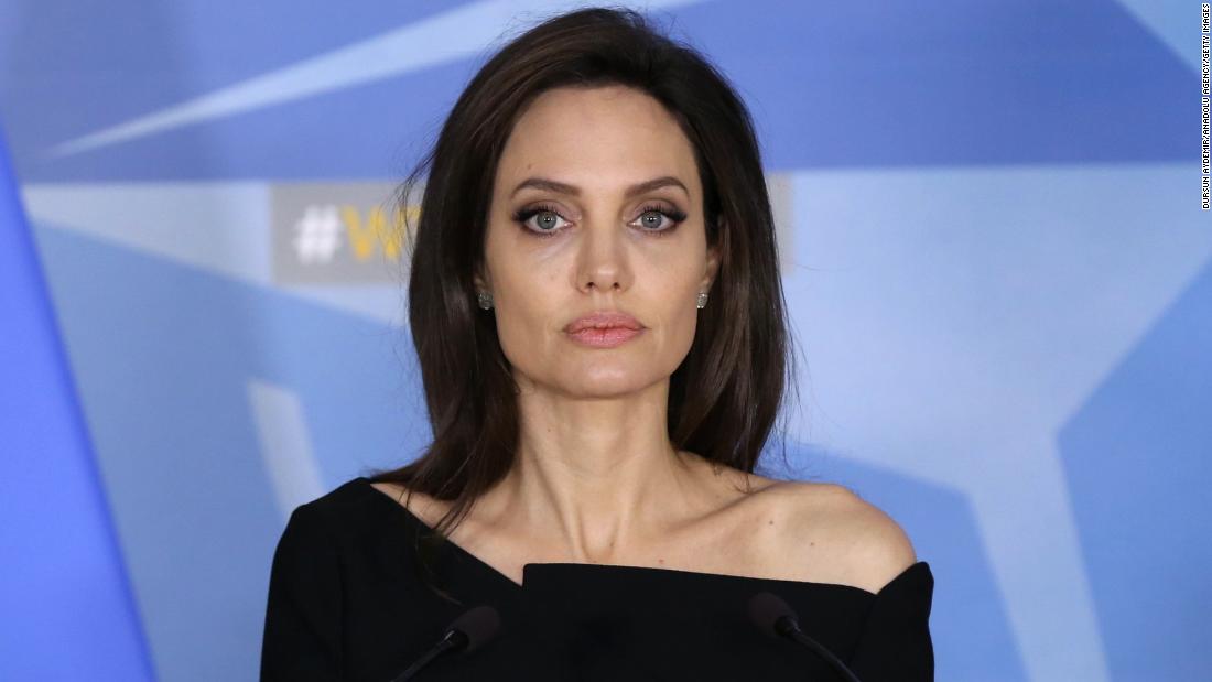 Angelina Jolie: Η throwback φωτογραφία και η εκπληκτική ομοιότητα με την κόρη της