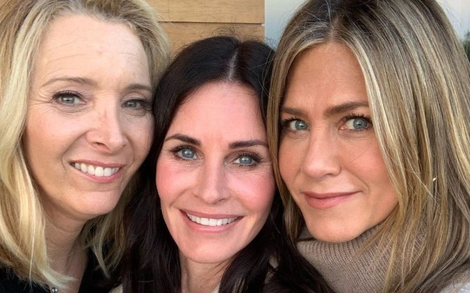 Η Courteney Cox μας ξεναγεί στην υπέροχη κουζίνα του σπιτιού της