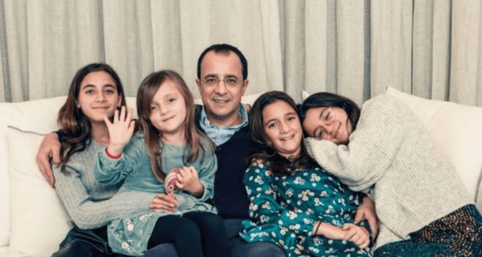 Νίκος Χριστοδουλίδης: Η τρυφερή φωτογραφία και οι ευχές για τα γενέθλια της κόρης του