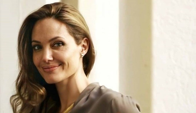Angelina Jolie: Μας δείχνει το εντυπωσιακό σπίτι της στο Χόλιγουντ όπου ζει με τα 6 παιδιά της