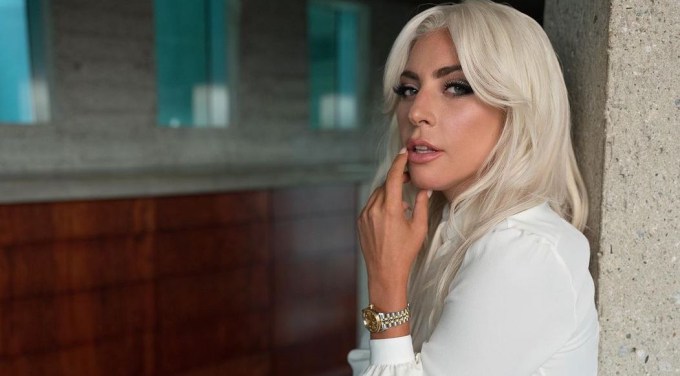 Μεγάλη αλλαγή για την Lady Gaga: Και όμως, έγινε μελαχρινή και της πάει πολύ