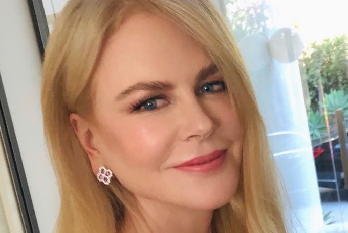 Nicole Kidman: “Κόβει την ανάσα” με Louis Vuitton δημιουργία για τις Χρυσές Σφαίρες