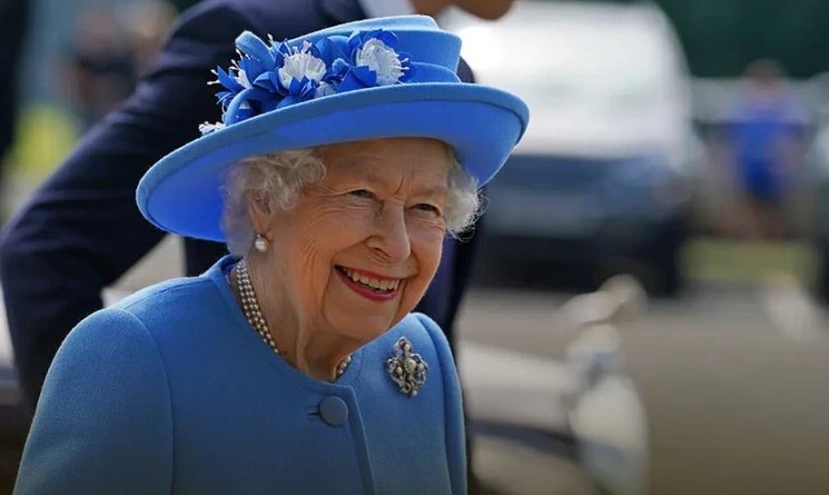 Βασίλισσα Ελισάβετ: Ανοίγει τους κήπους του Buckingham για τους πολίτες