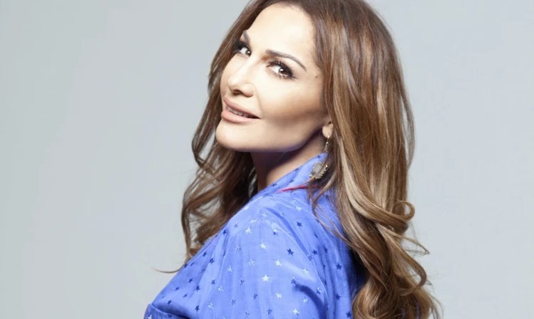 Aνανεωμένη μετά το διαζύγιο η Βανδή! Το ξανθό hair look που υιοθέτησε και της πάει άψογα