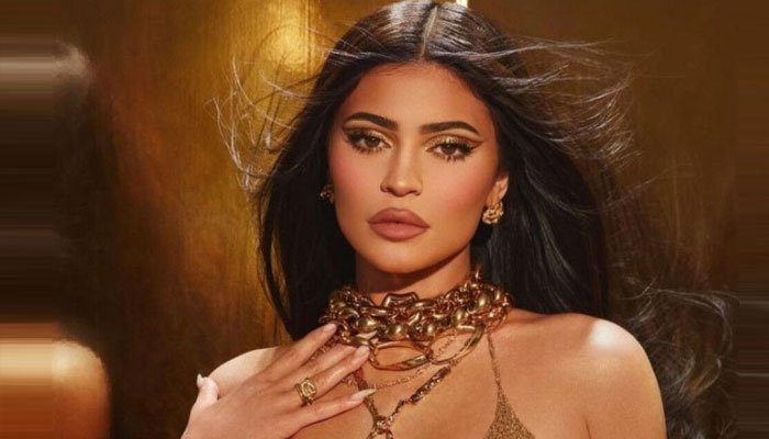 Η Kylie Jenner χλευάστηκε έντονα για τη νέα της φωτογράφιση