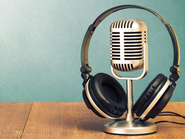 Exclusive: Γνωστός ραδιοφωνικός παραγωγός είναι θετικός στον κορωνοϊό