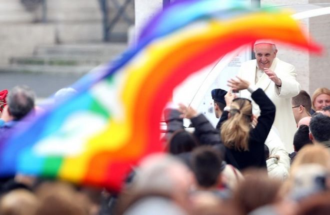 Ο πιο αγαπητός Πάπας σε gay: «O Θεός σε έπλασε έτσι και σε αγαπάει έτσι όπως είσαι»