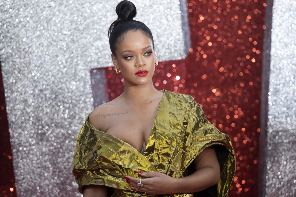Έγκυος η Rihanna- Οι πρώτες φωτογραφίες με φουσκωμένη κοιλιά