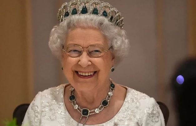 Ιστορική στιγμή: Η Ελισάβετ το ανακοίνωσε ότι η Καμίλα θα γίνει... βασίλισσα - Όλες οι λεπτομέρειες