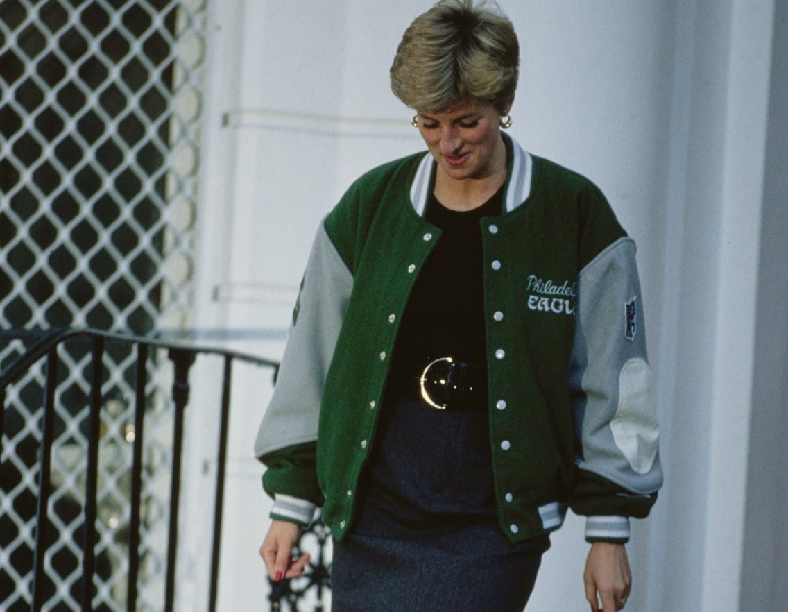 Το αγαπημένο jacket της πριγκίπισσας Νταϊάνα είναι το νέο must-have της σεζόν!