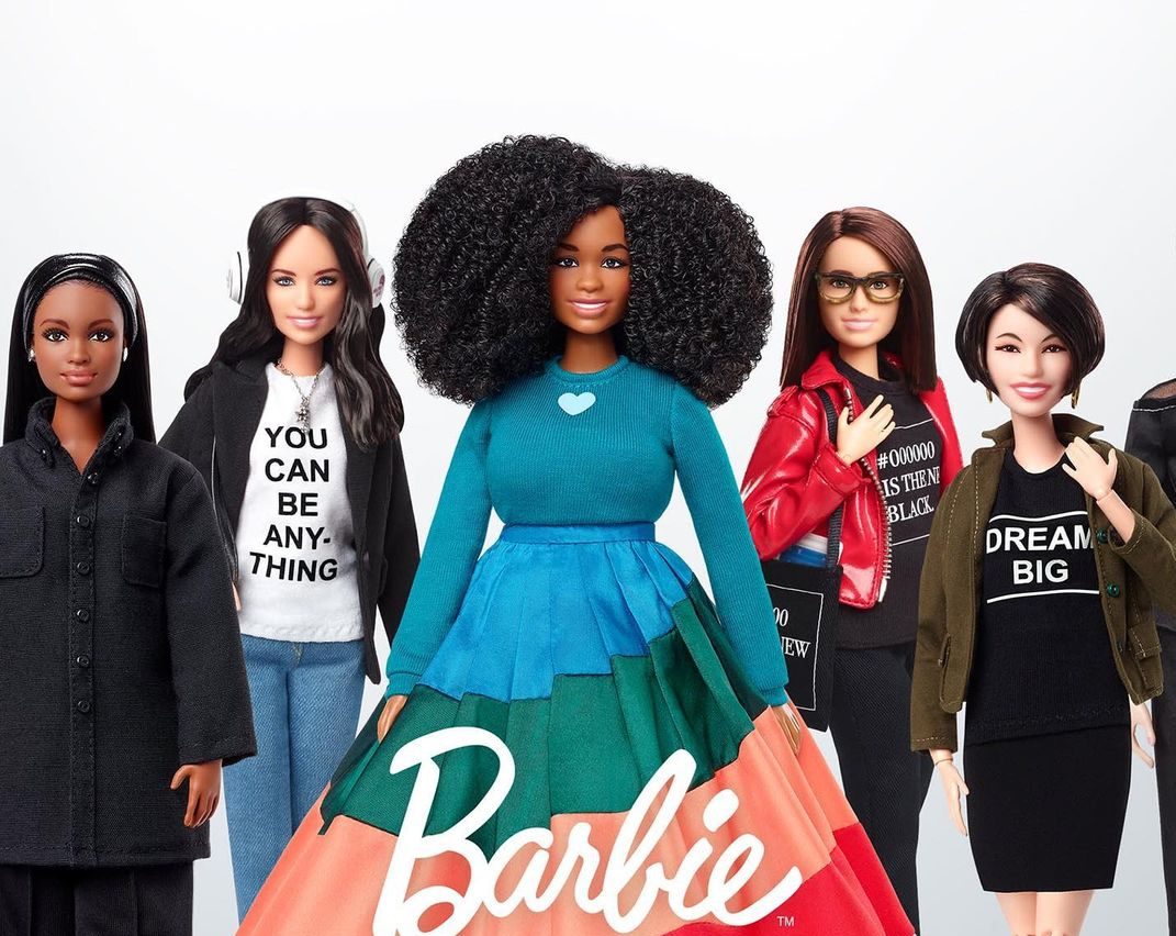 Η Barbie τιμά για την Ημέρα της Γυναίκας την σεναριογράφο της σειράς Grey’s Anatomy