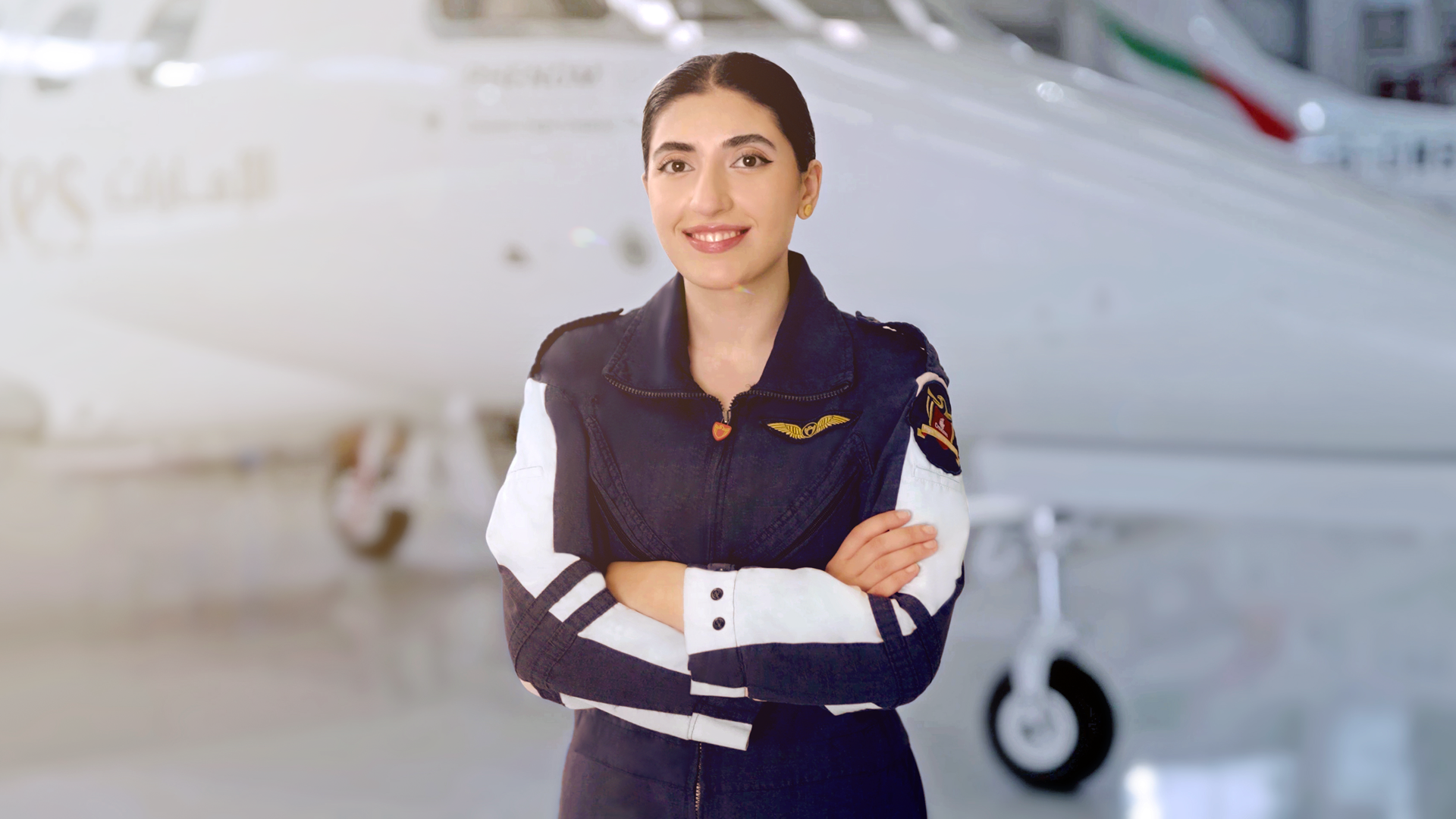Μία νεαρή πιλότος από το Μπαχρέιν αποτελεί την πρώτη γυναίκα δόκιμο πιλότο παγκοσμίως που αποφοίτησε από την ακαδημία Emirates Flight Training Academy
