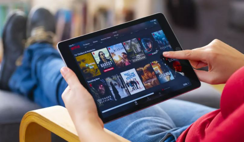 Netflix: Οι άγνωστοι κωδικοί για να «ξεκλειδώσετε» χιλιάδες ταινίες και σειρές!