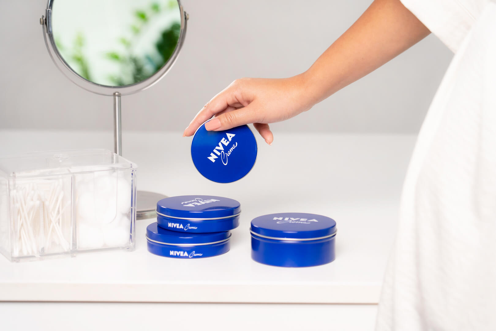 Nivea: Το μπλε κουτάκι “περιέχει” μέσα του πάνω από 100 χρόνια ιστορίας