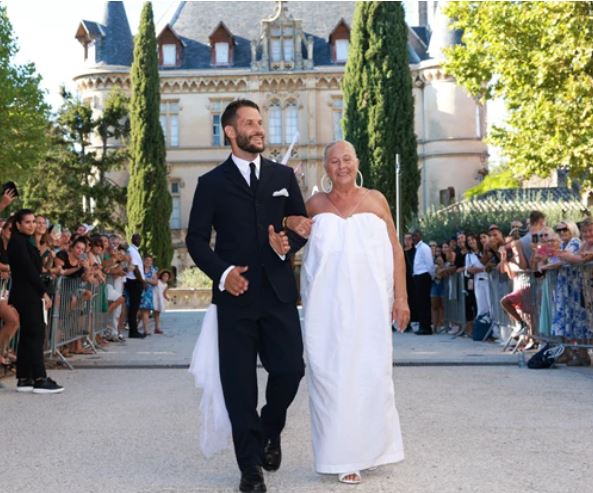 Jacquemus: Ο αγαπημένος σχεδιαστής παντρεύτηκε σε μία ρομαντική τελετή, στη Νότια Γαλλία