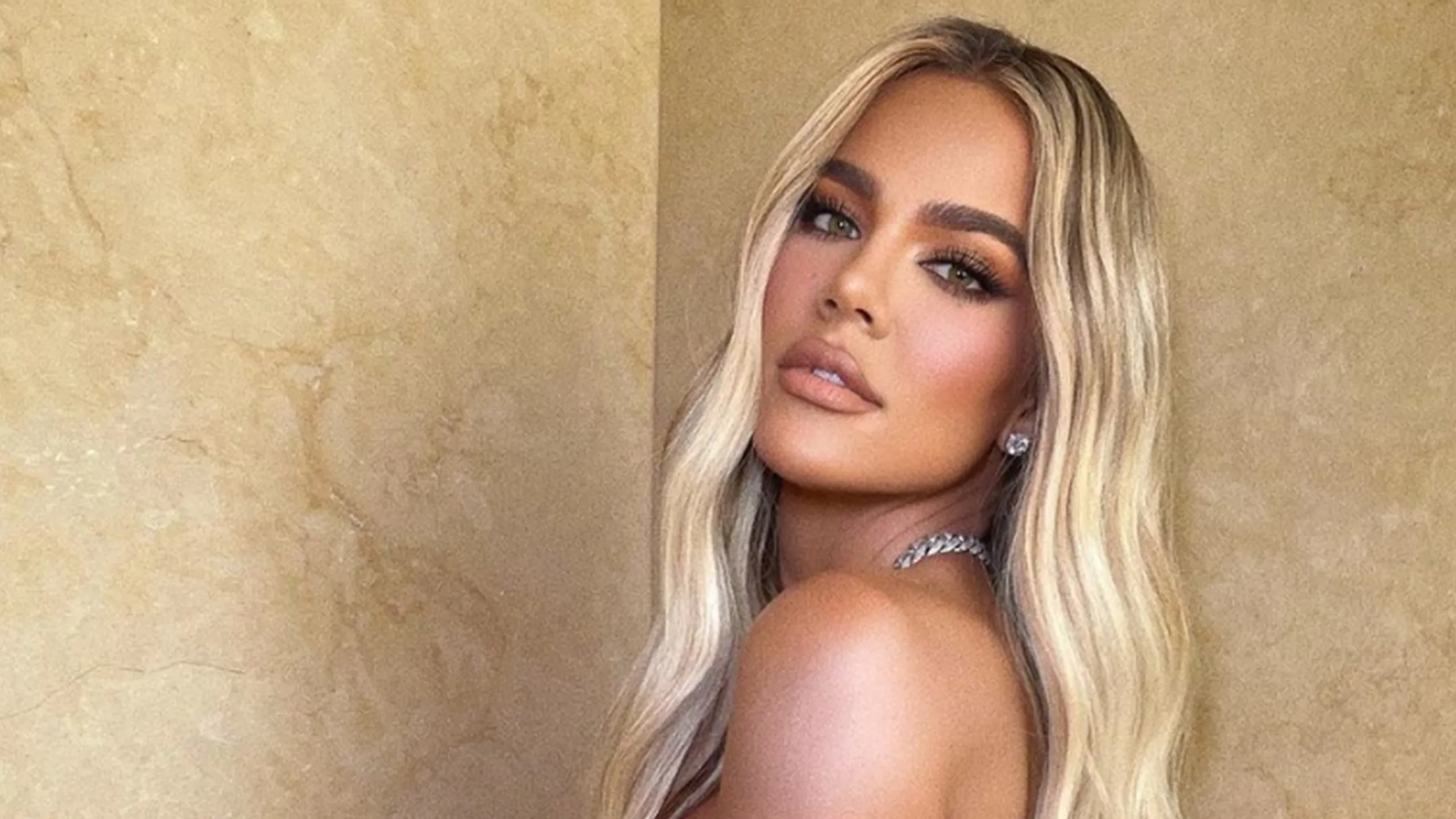 Η συζήτηση της Khloe Kardashian με Κύπριο instagrammer  – Βρήκαμε και τα τις δυο φορές που σχολίασε