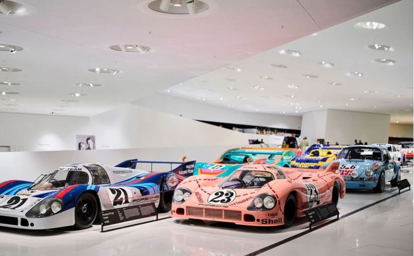Βρεθήκαμε στη Στουτγάρδη, στο νέο μουσείο της Porsche