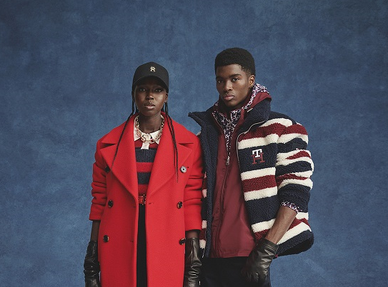 Η TOMMY HILFIGER ΠΑΡΟΥΣΙΑΖΕΙ ΤΗΝ F/W 22 ΣΥΛΛΟΓΗ 