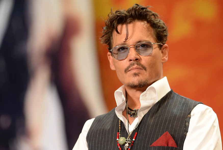 Νέος έρωτας για τον Johnny Depp: Η κοπέλα που του «έκλεψε» την καρδιά... τον βοήθησε σε δικαστική υπόθεση