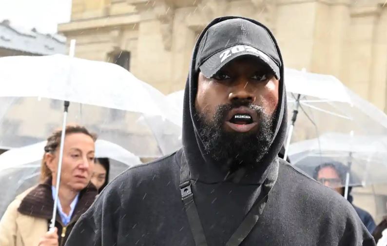 Kanye West: Το χρονικό της αποκαθήλωσής του, από τον κόσμο της μόδας
