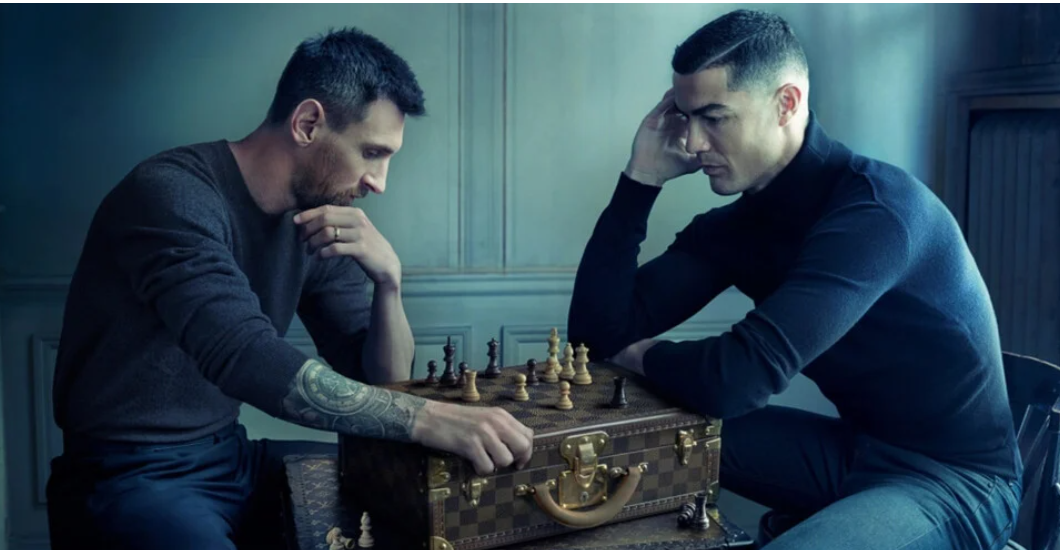 Ρονάλντο - Μέσι: Ποιος κερδίζει στο... παιχνίδι σκάκι που έπαιξαν στην ιστορική φωτογράφιση;
