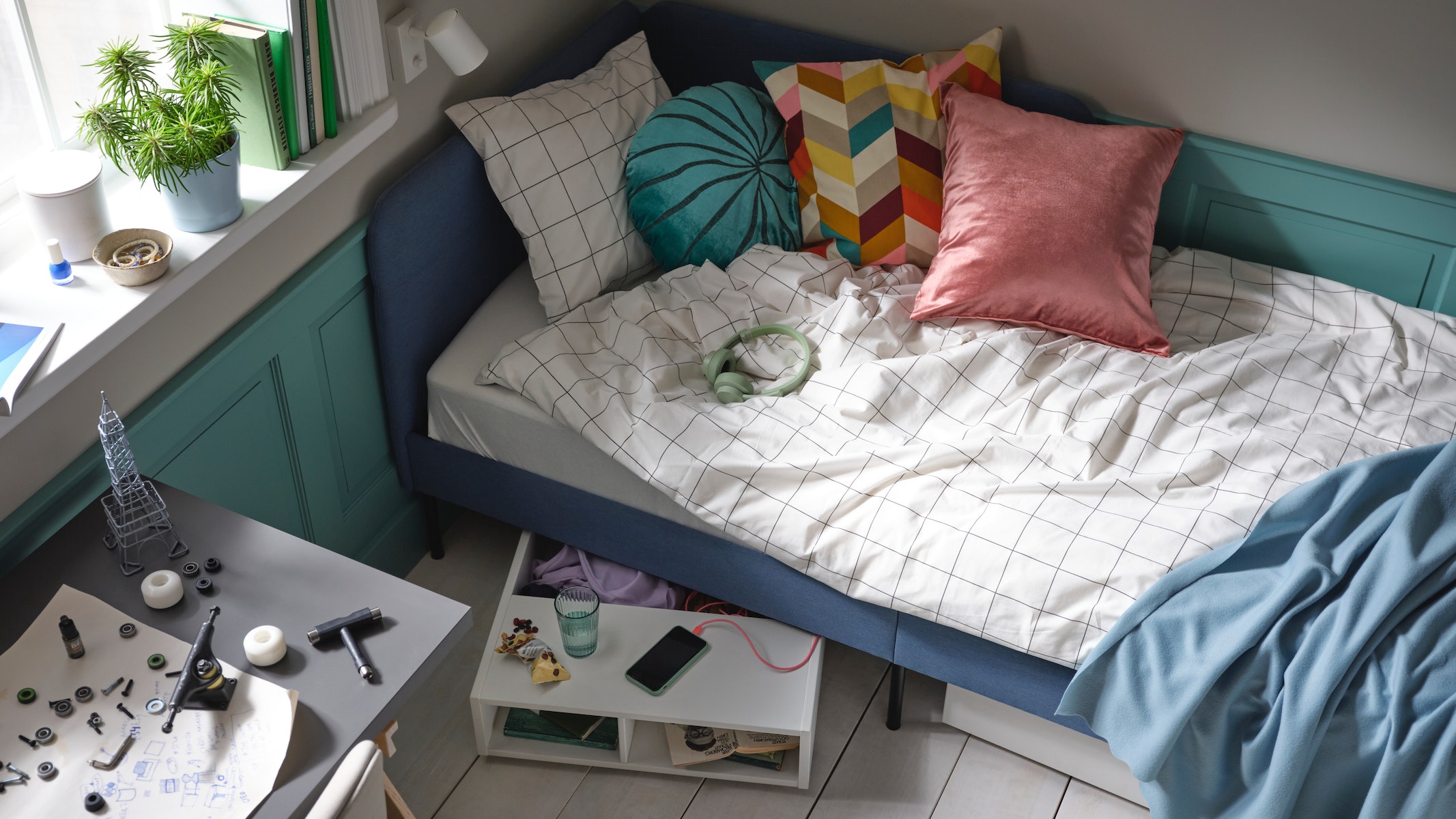 Η ΙΚΕΑ προτείνει ιδέες και έξυπνες λύσεις για το εφηβικό υπνοδωμάτιο.