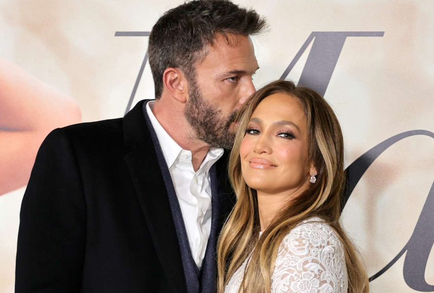 Jennifer Lopez: Βάζει τέλος στις φήμες χωρισμού-«Περήφανη που ονομάζομαι “κυρία Άφλεκ”»