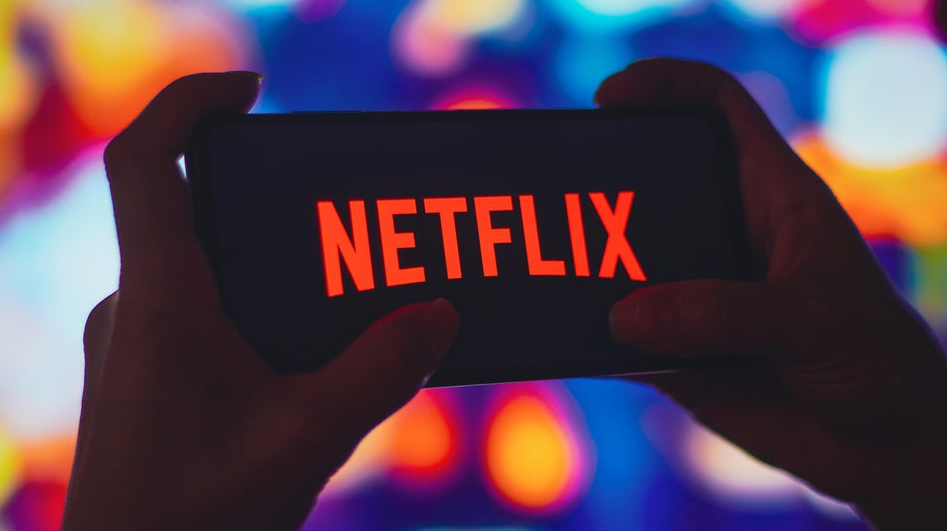 Σάλος με πρωταγωνίστρια του Netflix: Πήγε σε γύρισμα με… κορωνοϊό