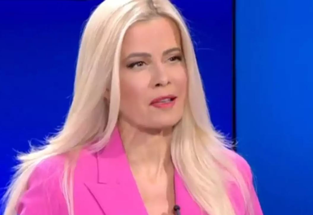 Δύσκολες ώρες για τη Βίκυ Χαντζή
