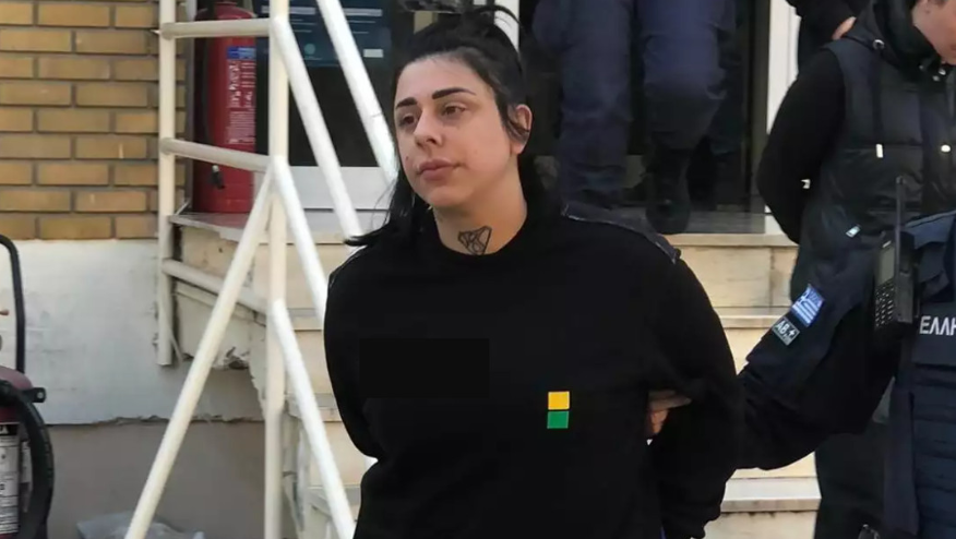 Super Κική: Κάνει δημόσια έκκληση μετά τη σύλληψή της – «Δεν υπάρχει ίχνος αλληλεγγύης»