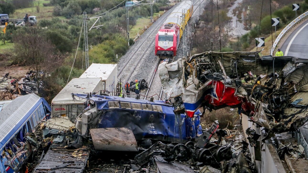 Τα πρώτα λόγια του σταθμάρχη - «Κουβαλάω φέρετρα στην πλάτη μου»