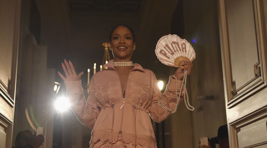 Rihanna: Επιστρέφει με νέα συλλογή «Fenty X Puma»