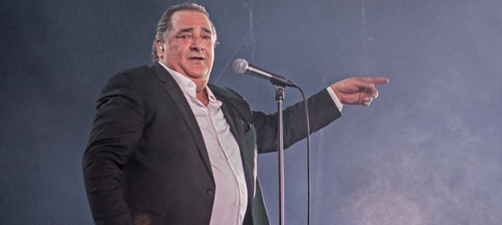 Βασίλης Καρράς: Έξαλλος ο δικηγόρος του με τα fake news περί θανάτου του τραγουδιστή