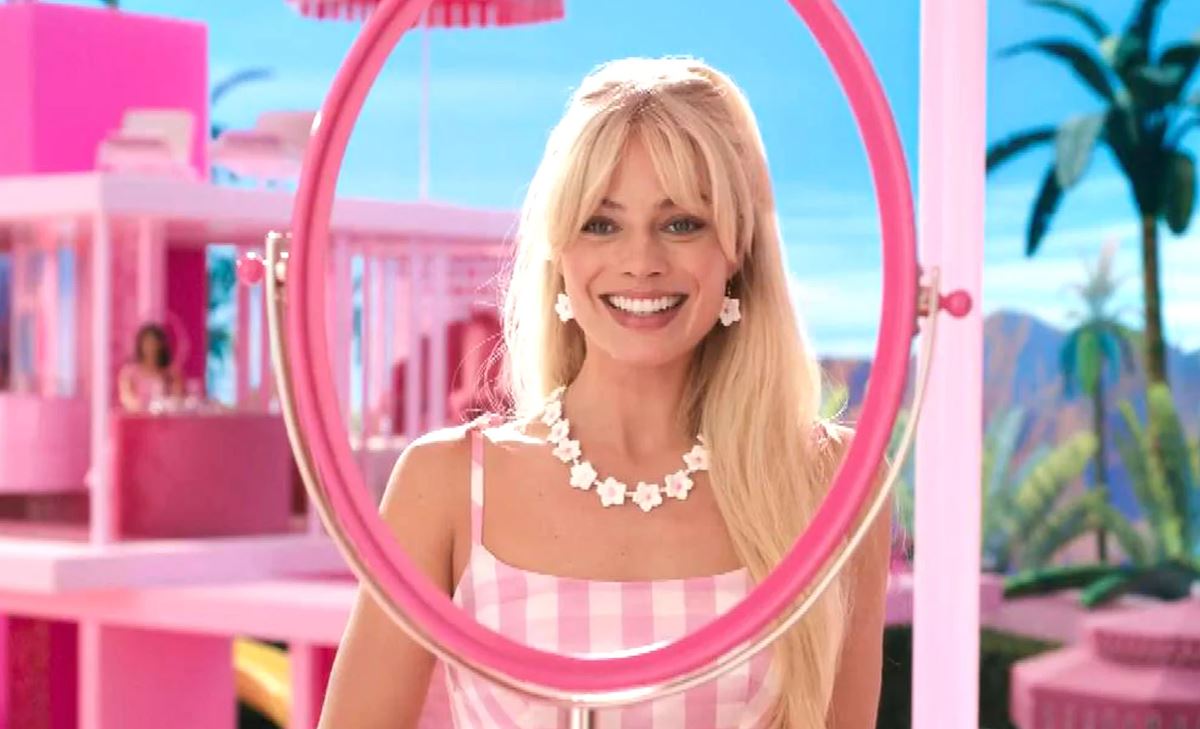 Barbie Bangs: Το hair trend που θα βλέπεις παντού το φθινόπωρο του 2023