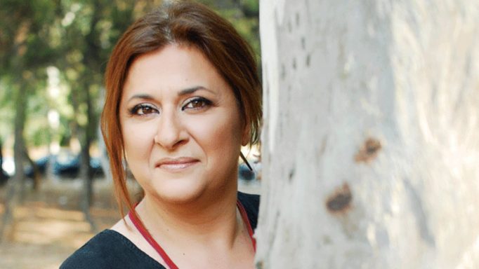 Ελισάβετ Κωνσταντινίδου: Ο ξέφρενος χορός της στη συναυλία της Άννας Βίσση (Βίντεο)