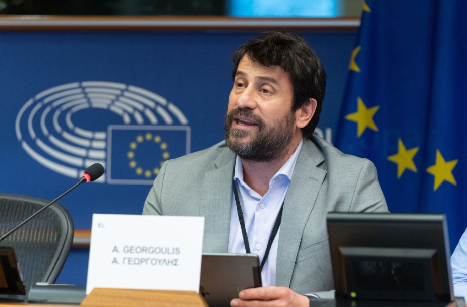 Αλέξης Γεωργούλης: Η πρώτη εμφάνιση στο Ευρωπαϊκό Κοινοβούλιο μετά την καταγγελία