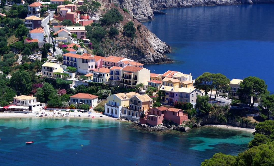 3 ελληνικά νησιά στους δέκα κορυφαίους μεσογειακούς προορισμούς για το 2023