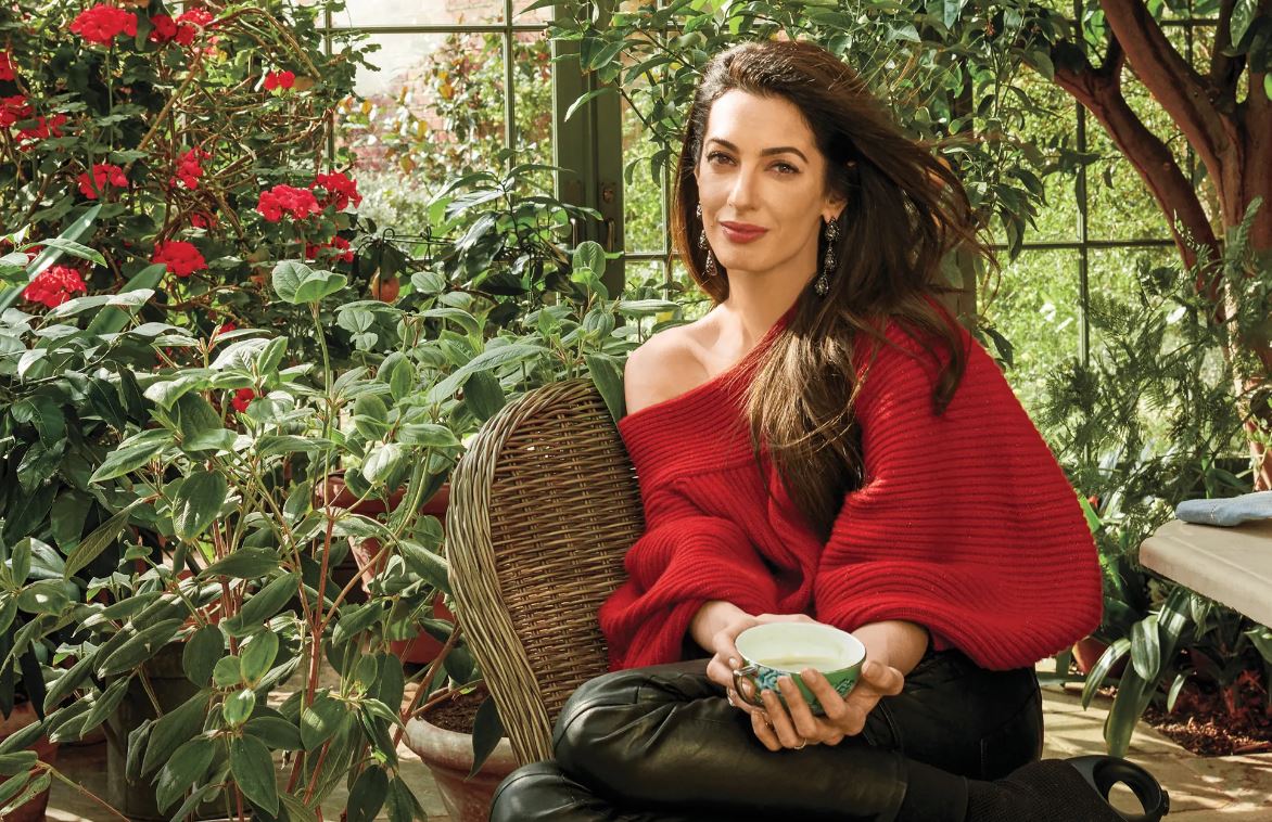 Ο Δημήτρης Γιαννέτος έκανε αγνώριστη την Amal Clooney