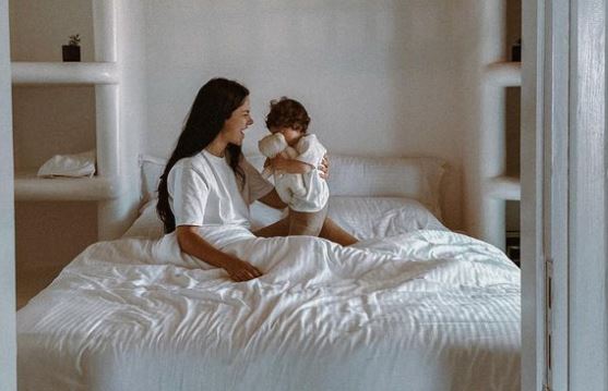 Τάνια Γεραλή: Οι τρυφερές φωτογραφίες από τις διακοπές με το γιό της, στη Μύκονο