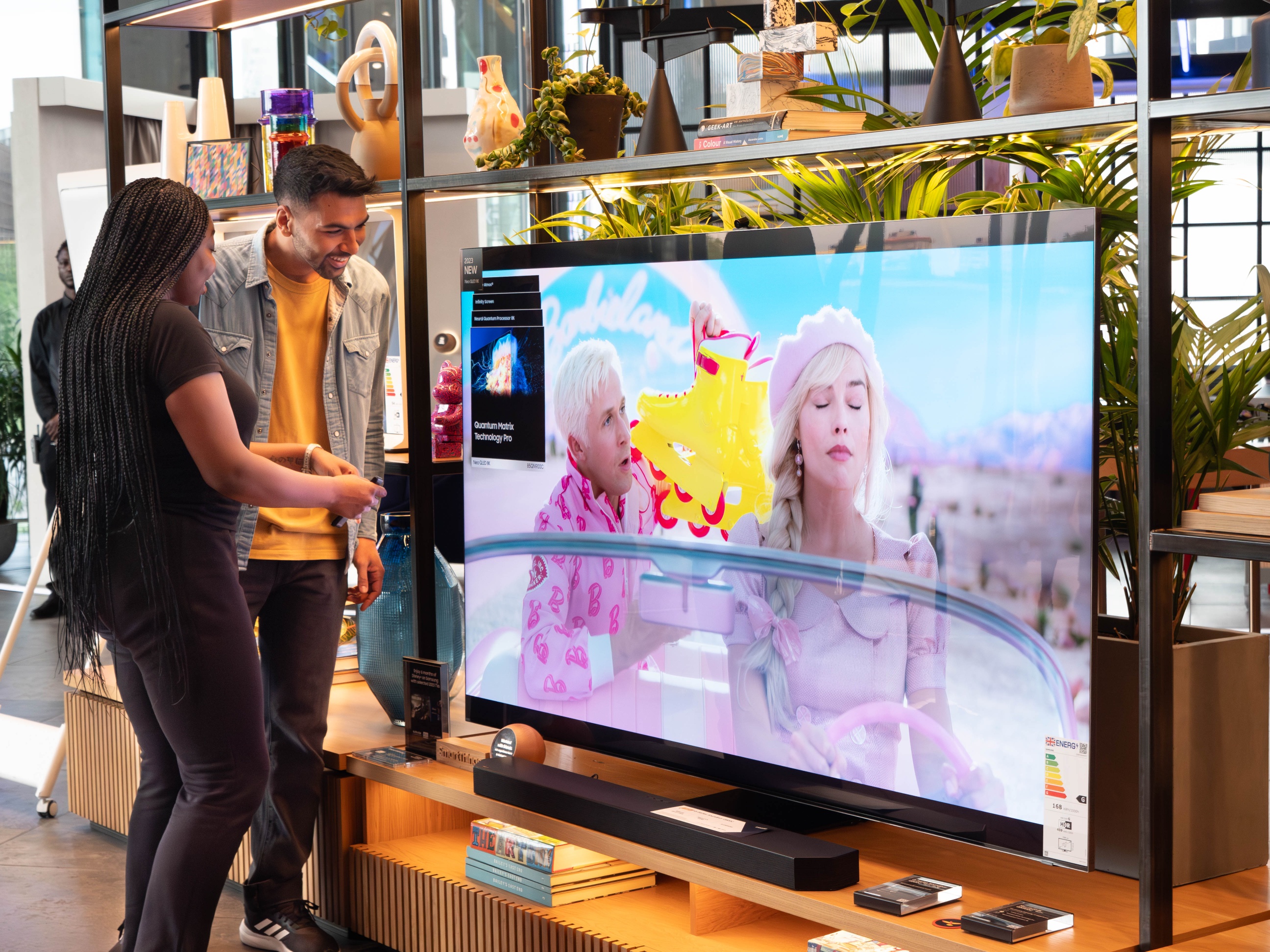 Η Samsung ανακοινώνει τη συνεργασία της με την Warner Bros. Pictures για την κυκλοφορία της νέας ταινίας