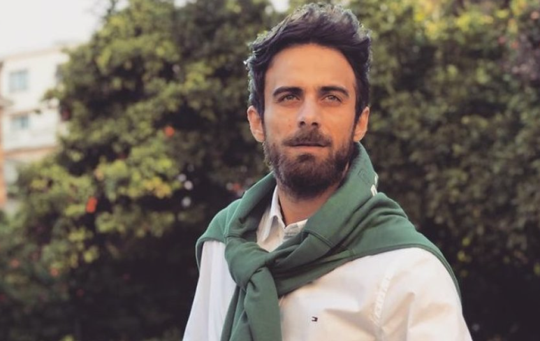 HELLO! Paparazzi: Ο Μάριος Πρίαμος επιστρέφει στην Κύπρο μετά την αποχώρηση από το Survivor