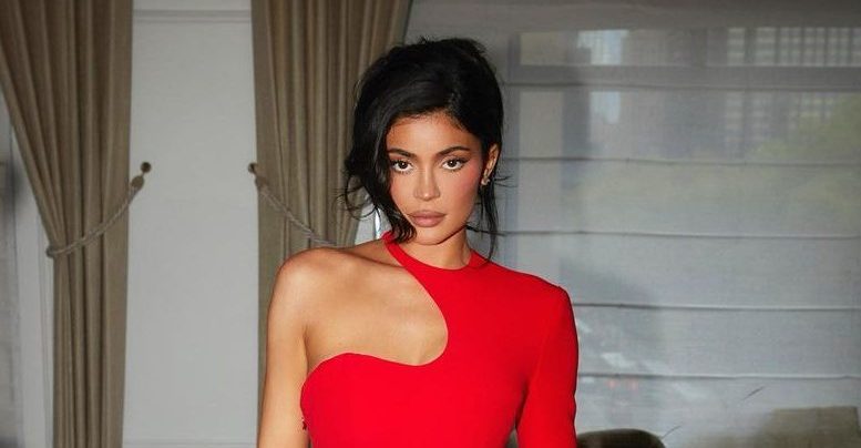 Kylie Jenner: Λανσάρει τη δική της σειρά ρούχων με το όνομα “Khy”