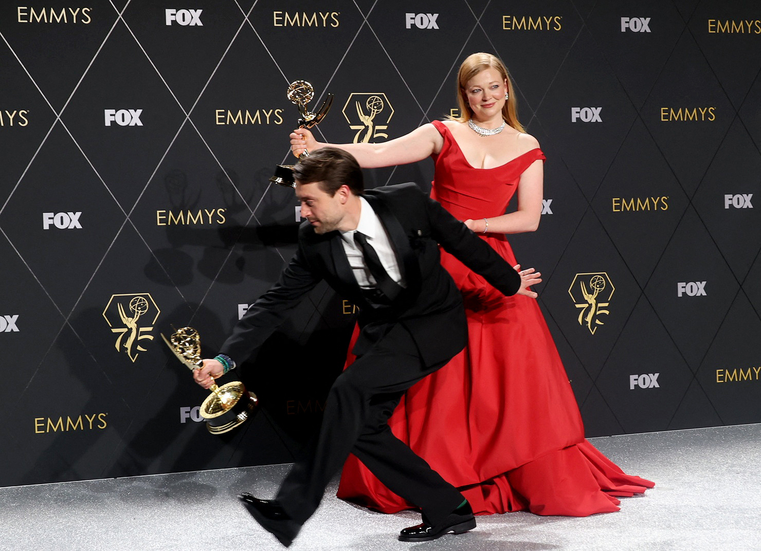 Αυτές είναι οι τηλεοπτικές σειρές που σάρωσαν στα Βραβεία Emmy 2024