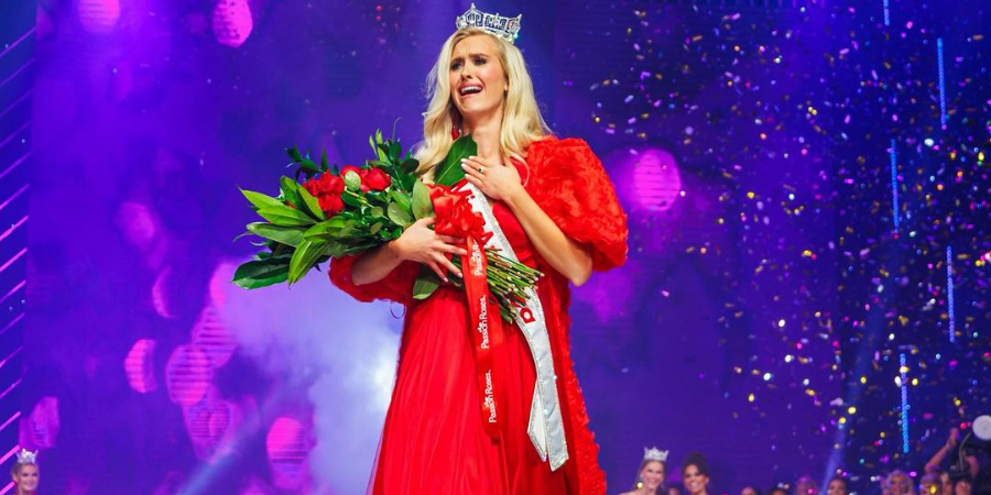 Η νέα “Miss America” είναι ενεργή αξιωματικός της πολεμικής αεροπορίας