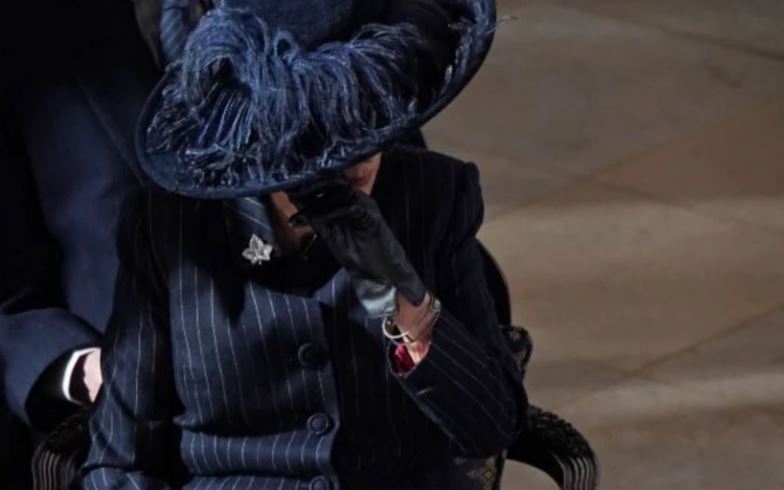 Βασιλιάς Κωνσταντίνος: Συγκινημένη η βασίλισσα Καμίλα στο μνημόσυνο - Φωτορεπορτάζ