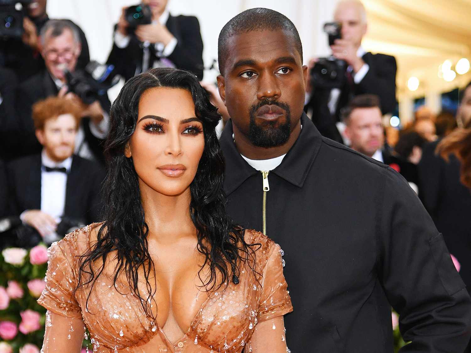 Ο Kanye West προσπαθεί να λύσει δημόσια τις διαφορές του με την Kim Kardashian