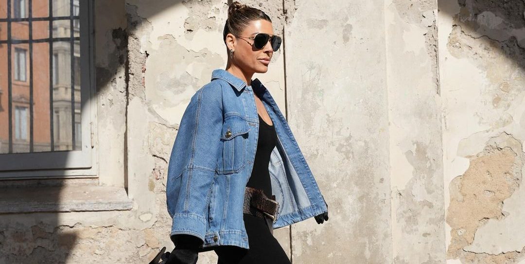 Ντία Αρίστου: Το styling trick τής με το denim jacket είναι ιδανικό για transitional-dressing