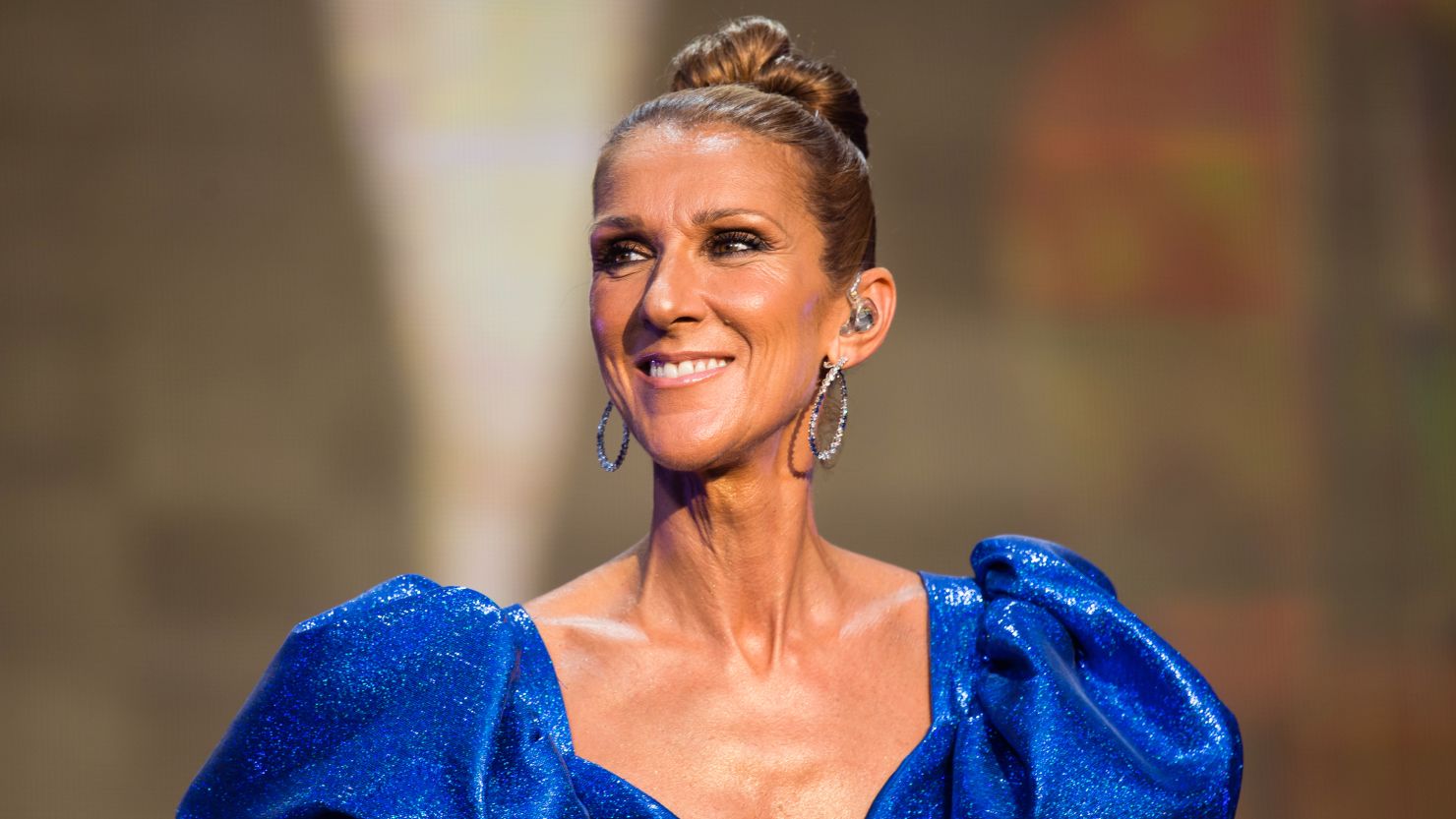 Η Celine Dion σε μια σπάνια εμφάνιση σε αγώνα χόκεϊ – Το viral video μέσα από τα αποδυτήρια